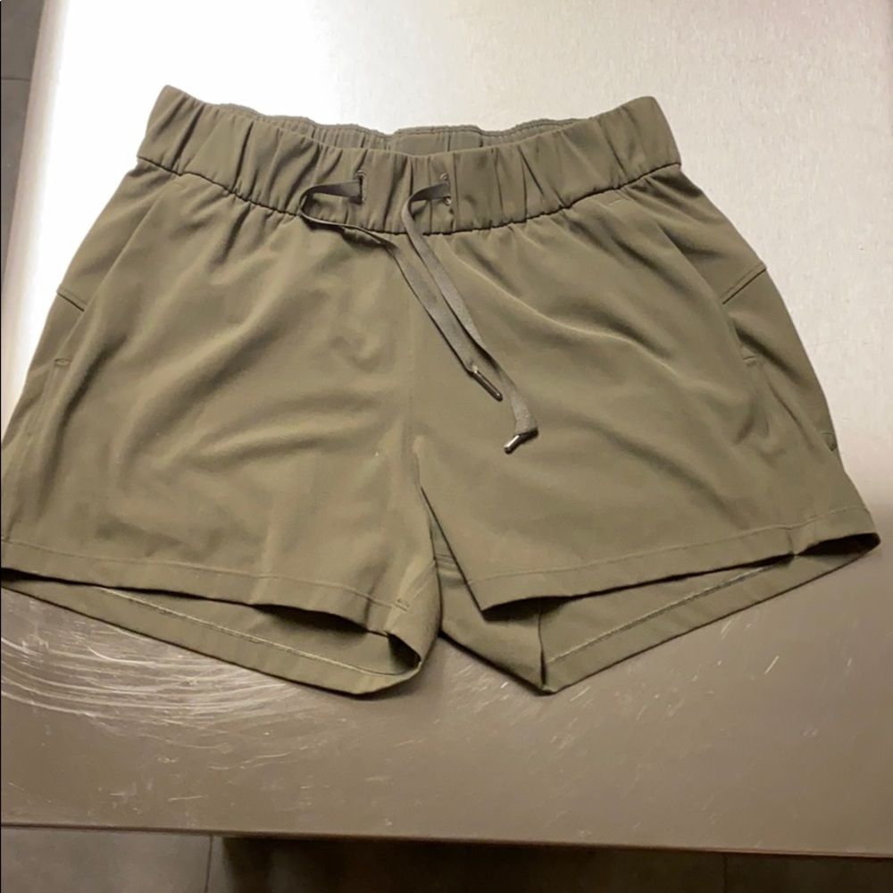 Lululemon on the fly short 3in inseam